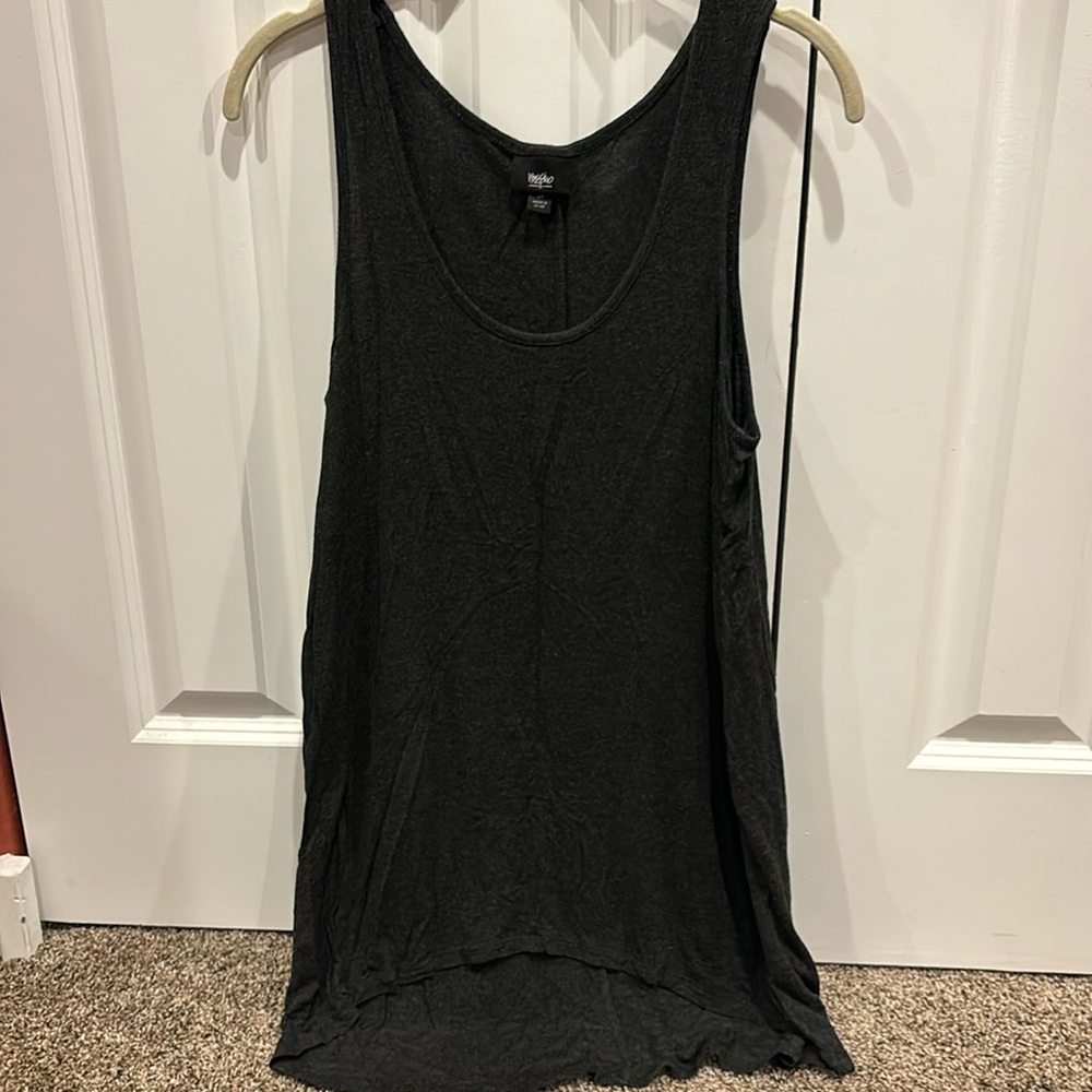Women’s charcoal gray tank top